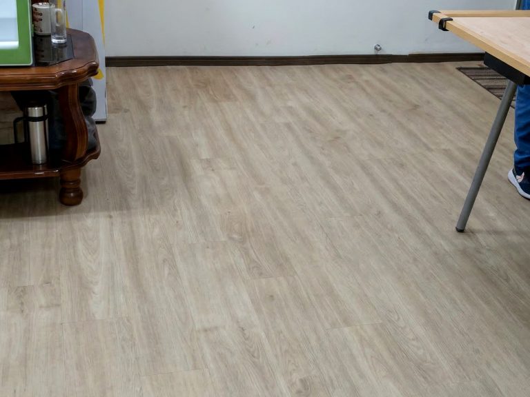 地板貼到一半就後悔，這些缺點沒人先告訴我